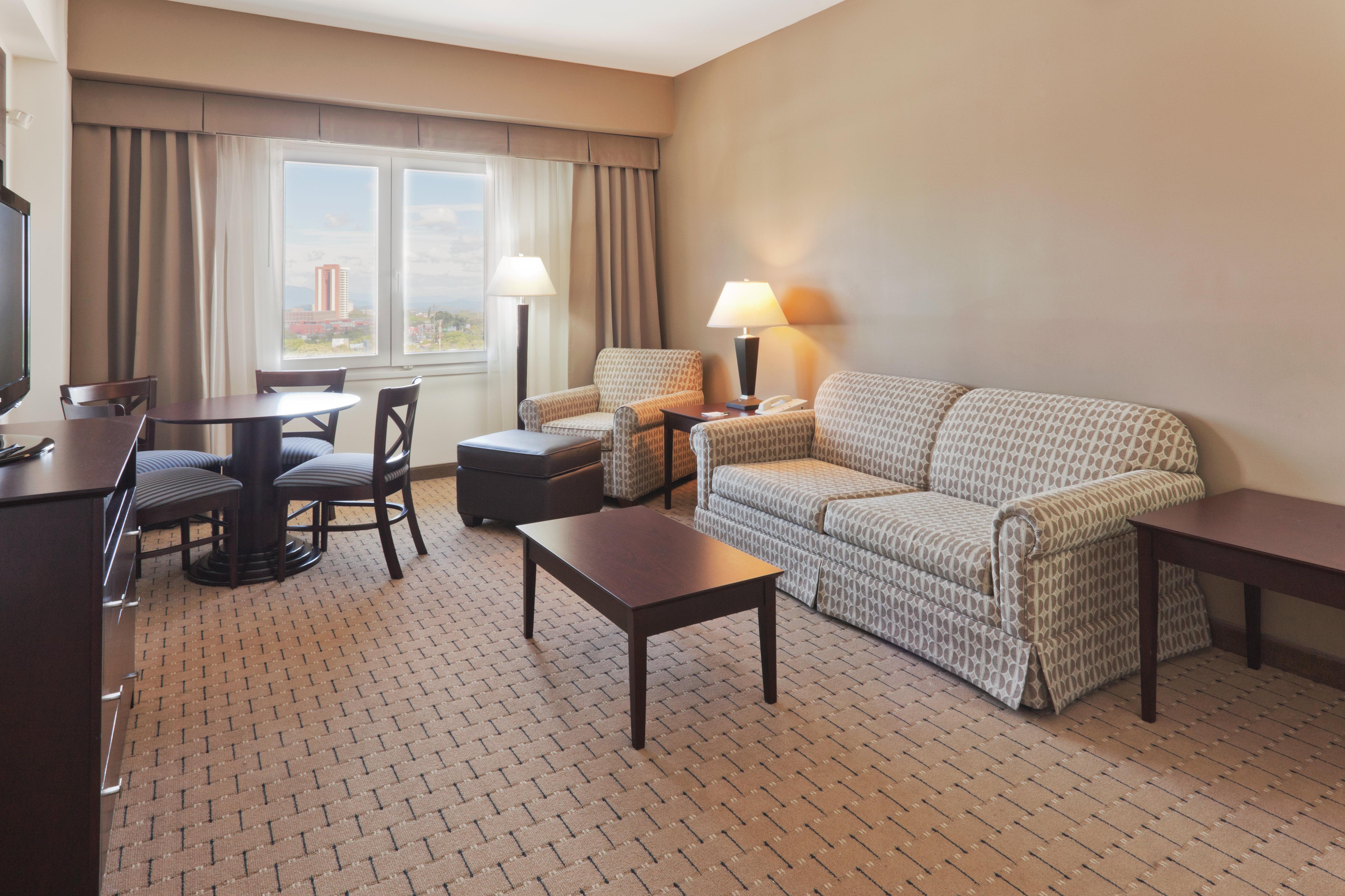 Holiday Inn San Salvador By Ihg Екстер'єр фото